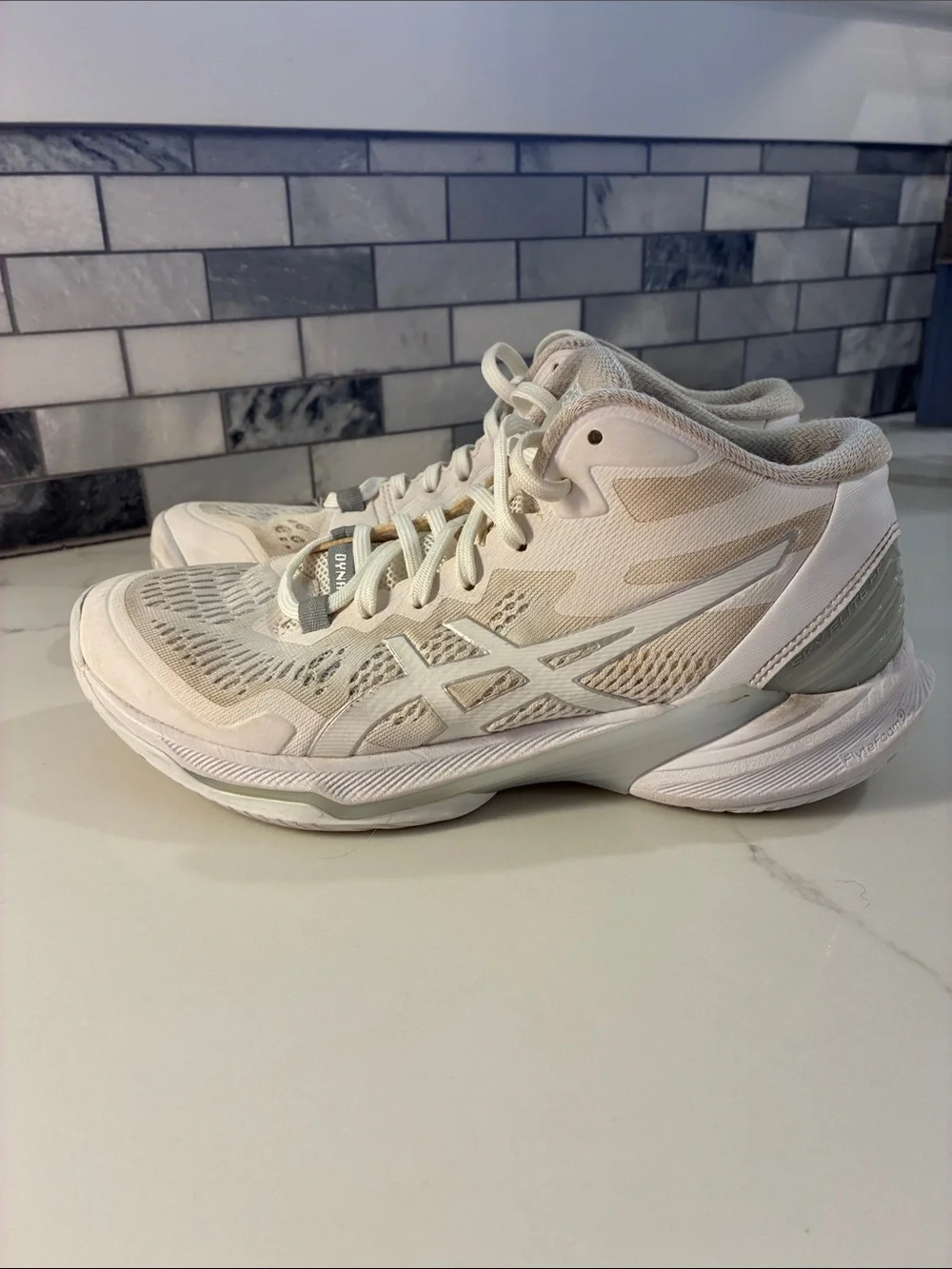 Asics Women's Volleyball Shoes White Cream Lightweight Sneakers
